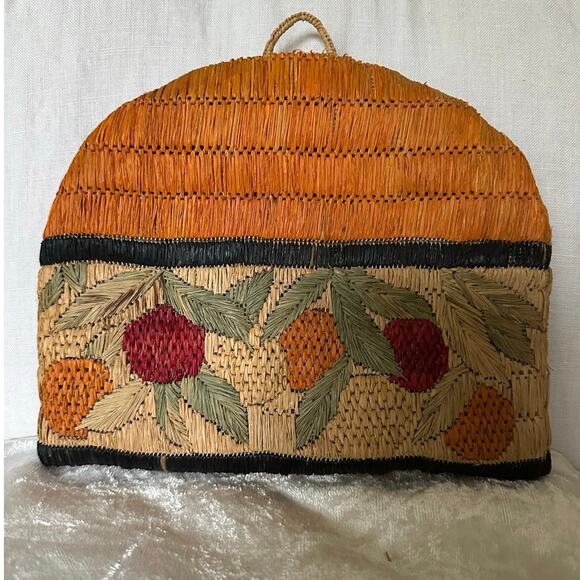 Raffia/Straw Tea Cozy raffia straw cottage Primitive Lined berry 10x8” - Picture 1 of 16